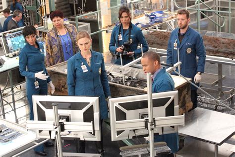 Bones Season 10 Episode 1 Review: The Conspiracy in the Corpse - TV Fanatic