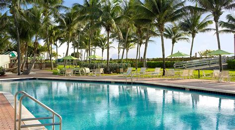 HOLIDAY INN MIAMI BEACH-OCEANFRONT BY IHG - Hotel Reviews, Photos, Rate ...
