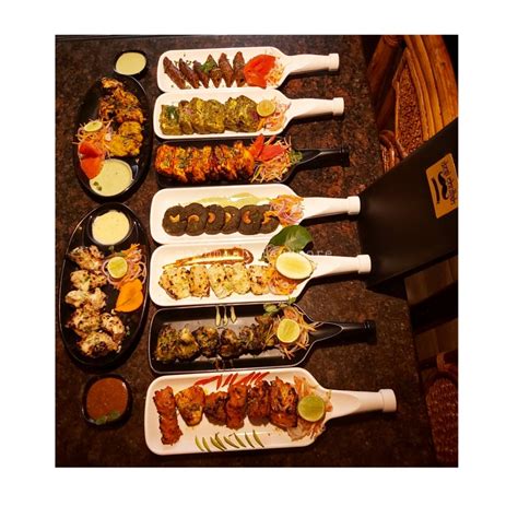 Enjoy The Succulent Mughlai Food And Kebabs At This Outlet! | LBB