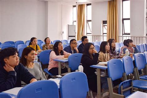 重庆工业职业技术学院成功开展对新教师的培训工作-经济与管理学院