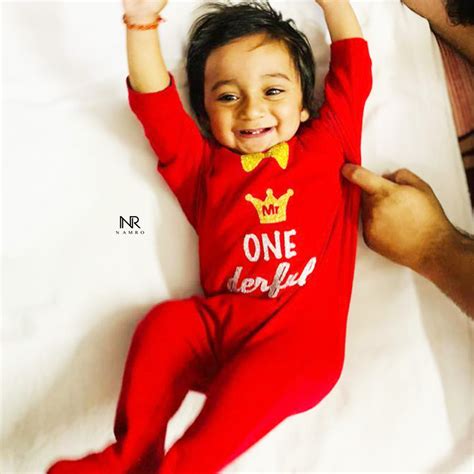 Mr. Onederful – Baby robe by namro