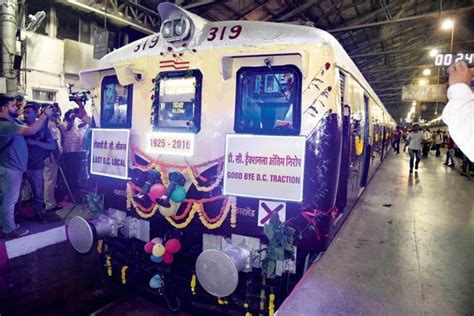 90s DC Local Train Mumbai 的图像结果