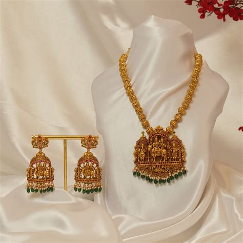 Royal Pattabhishekam Jhumka Set – Refléctions