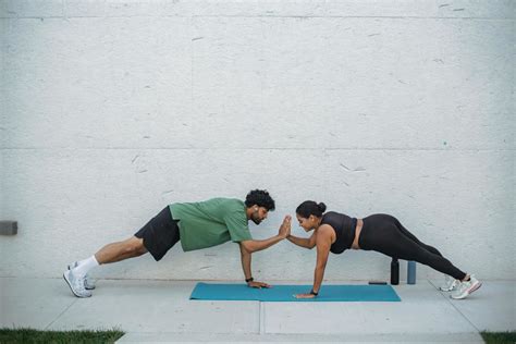 How to Do a Plank: A Step-by-Step Guide to Perfect Form and Core Strength | Hydrow