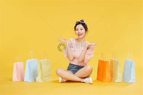 深度“悦己”成女性消费趋势！女性消费市场更加细致和多元化 - 松果号