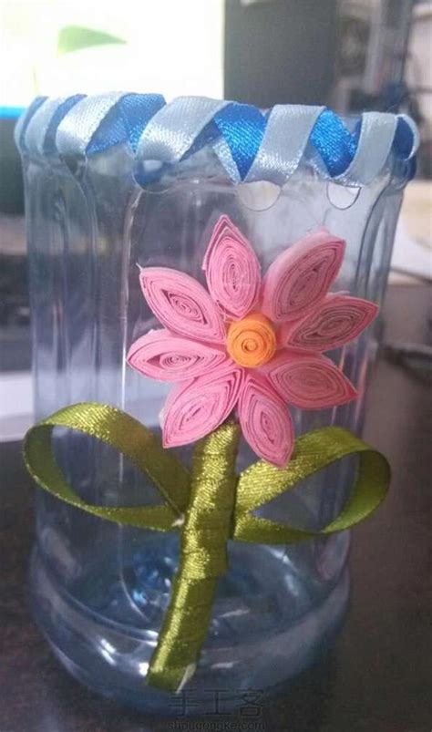 DIY饮料瓶改造漂亮的小笔筒手工制作教程 咿咿呀呀儿童手工网