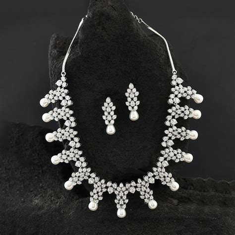 Buy Voylla Starlight Carina Collar Necklace and Earring Online