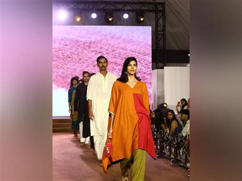ICW 2025: FDCI hosts powerful Khadi showcase celebrating India's rich ...