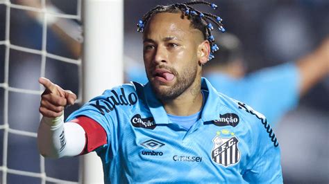 VIDEO: Neymar scores twice in dazzling display for Santos with three of ...