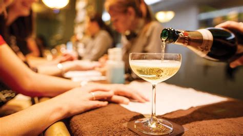 Hinterland Hunnies & Brooklyn Beauties — Girls Getaways