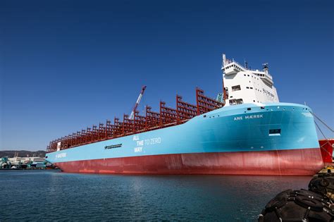 Maersk launches world's first large Methanol-powered container ship ...