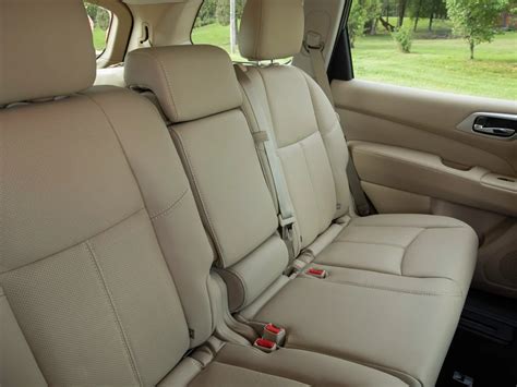 2020 Nissan Pathfinder: 174 Interior Photos | U.S. News