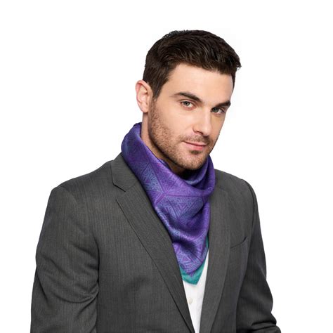 Elegant and Luxurious Scarves for every occasion! – WARAQ INDIA