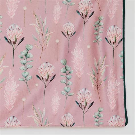 Buy Get The Look-Monarch Pink Printed Cotton Table Runner - 33x180cm ...