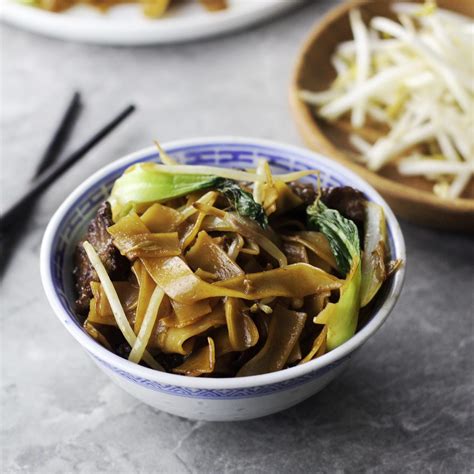 Chinese Wide Rice Noodle Dishes at Brooke Rentoul blog