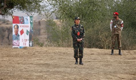 Chinese Army seen near LoC in Pakistan-occupied Kashmir: Report ...