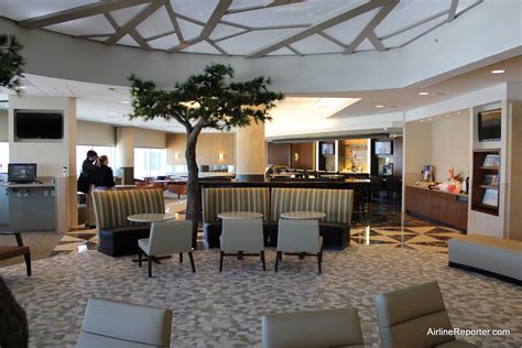 An Inside Look at American Airlines Admirals Club at San Francisco ...