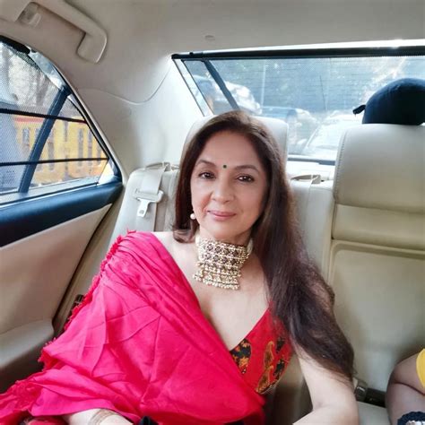 Panchayat Web Series Review in Hindi, Cast, Episode, Story, Ratings ...