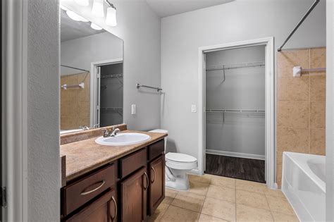 Photos & Tours | Evergreen at Sterling Ridge in The Woodlands, Texas