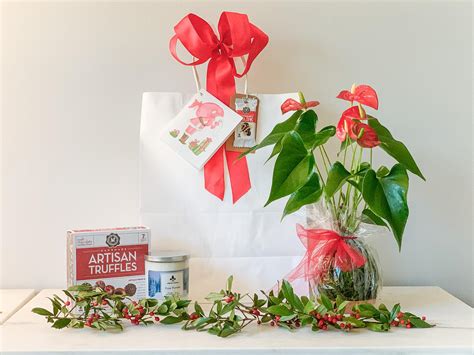 Gift Products Small Local Store 的图像结果