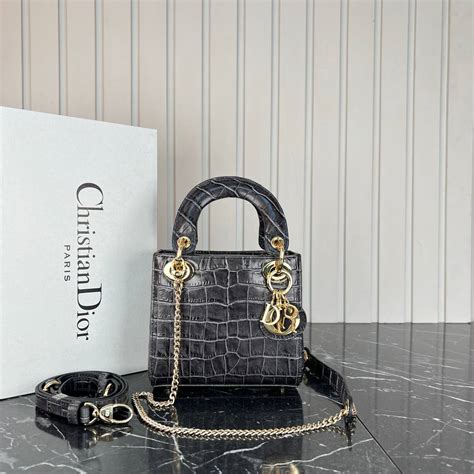 Christian Dior Kadin canta Lady Dior kucuk boy iki askili gold ...