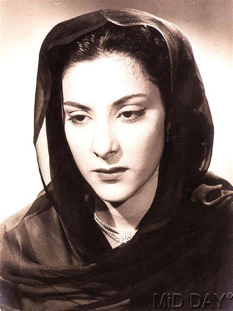 Rare, unseen pictures: Remembering Nargis Dutt on her 93rd birth ...