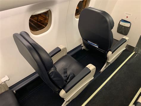 Review: Alaska Airlines (Horizon) E-175 First Class Burbank To Seattle ...
