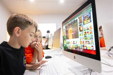 Computer Class Kids 的图像结果