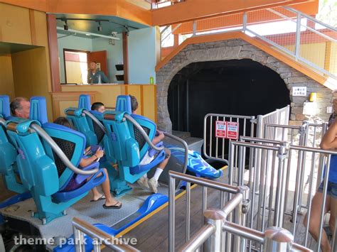 Manta at SeaWorld San Diego | Theme Park Archive