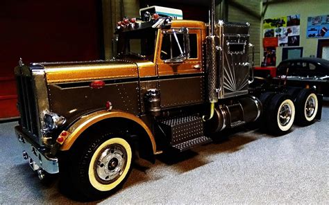 Peterbilt 359 California Hauler - Model Trucks: Big Rigs and Heavy ...