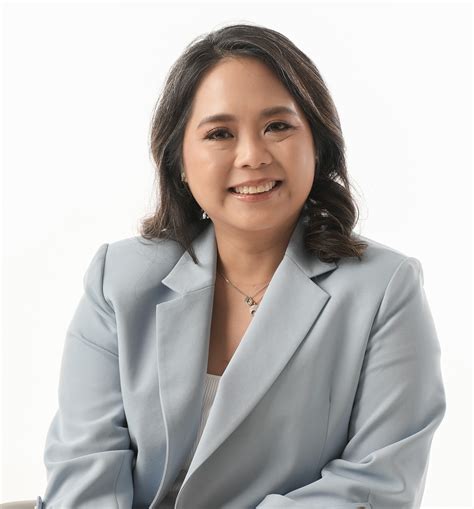 Paano? New Mom Lovi Poe Shows Off 2-Week Postpartum Body