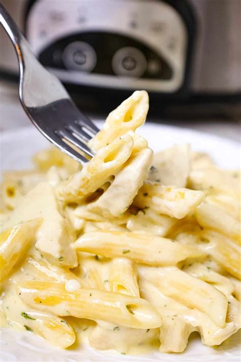 Crock Pot Chicken Alfredo - THIS IS NOT DIET FOOD