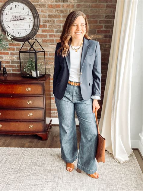 Business Casual Outfits with Jeans for Women 的图像结果