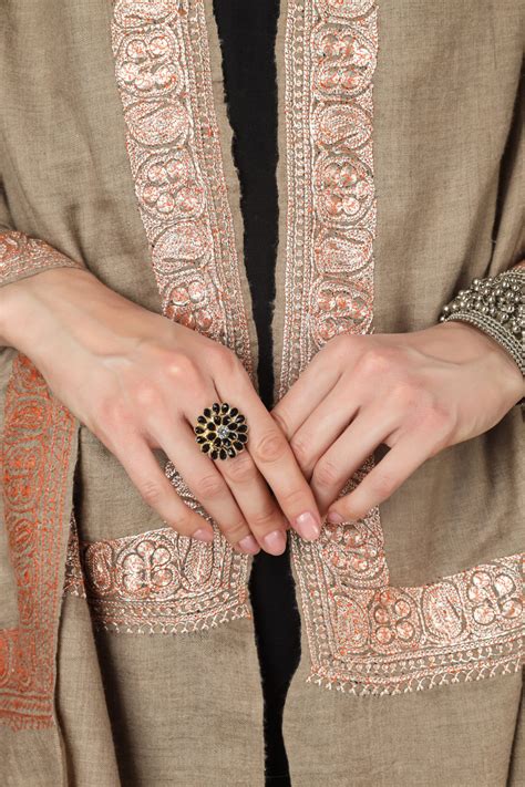 Natural color Pashmina cooper tilla work border shawl – Kepra