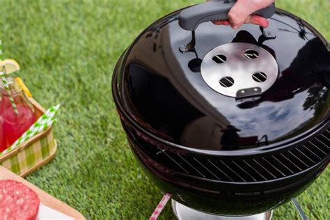 How to Fix a Hole In the Bottom Of a Charcoal Grill? – Beezzly