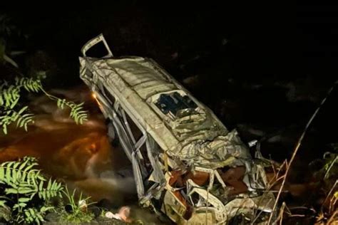 Seven tourists killed, 10 injured in Himachal road accident