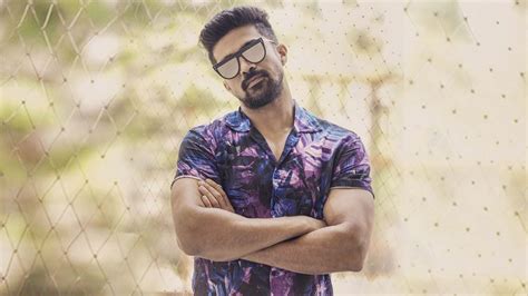 Saqib Saleem’s printed shirt is perfect for summer