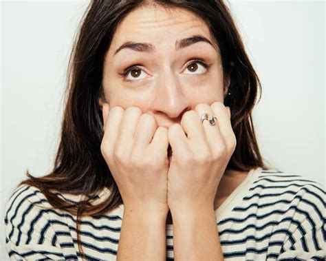 फोबिया क्या है, फोबिया के प्रकार, कारण, लक्षण और इलाज - What Is Phobia ...