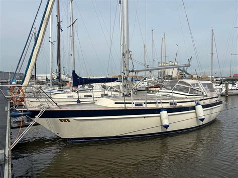 Used Malo 96 (33 ft) - iNautia