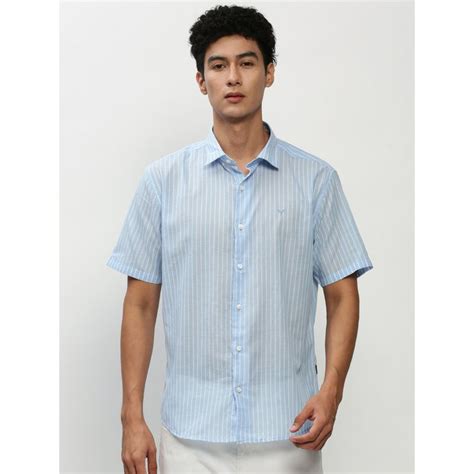 Buy SHOWOFF Men Short Sleeves Spread Collar Blue Vertical Stripes ...