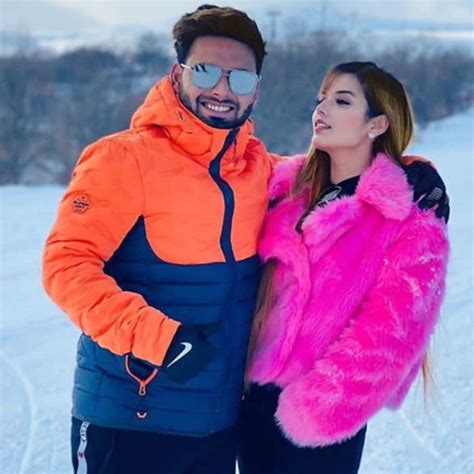 Meet Rishabh Pant's beautiful girlfriend, her name is..., she works as...