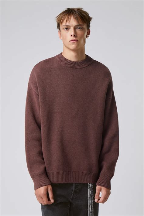 WEEKDAY John Oversized Sweater in Maroon | endource