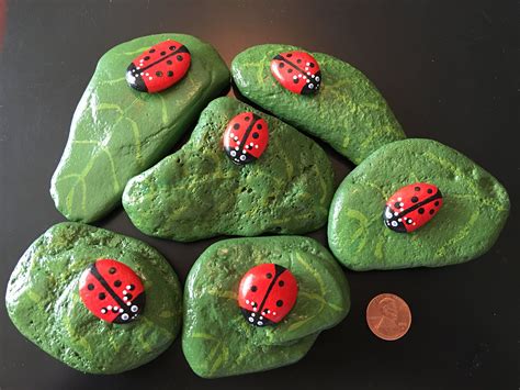Painted Ladybug & Leaf Rocks - Etsy | Rock crafts, Painted rocks ...