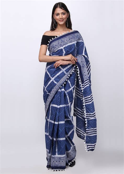 Get Pom-Pom Detail Geometric Lines Printed Saree at ₹ 1500 | LBB Shop