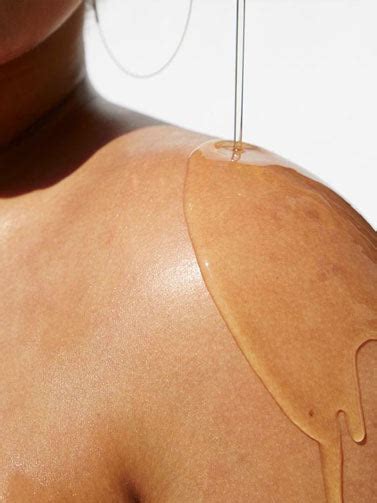 SKÖG Cedarwood/Petitgrain Body Oil - Nourishing Formula for Daily Luxury