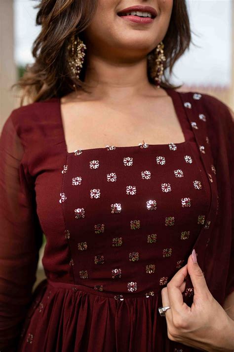 Maroon Nayra Cut Kurta Set