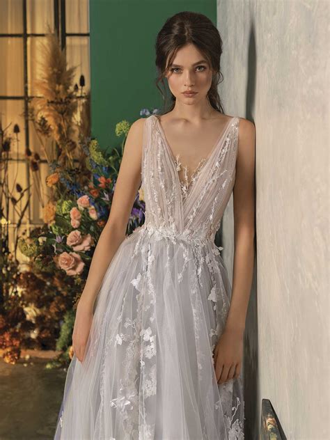 Deep v neck wedding dress 60 photos - Astyledwedding.com