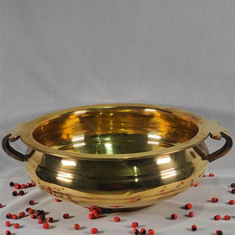 Brass Urli/Uruli/Urali/Decorative Bowl – AdukkalaOnline.in
