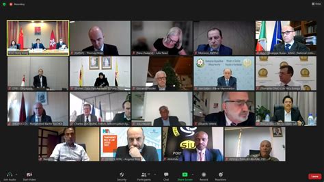 Executive Committee 的图像结果