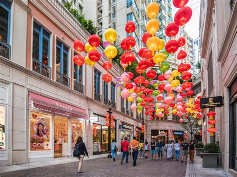 Shopping your way through the MTR | Hong Kong Tourism Board